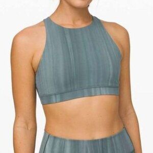LULULEMON Energy Sports Bra Size 4 High Neck Linear Spray Dye Deep Ocean Blue
